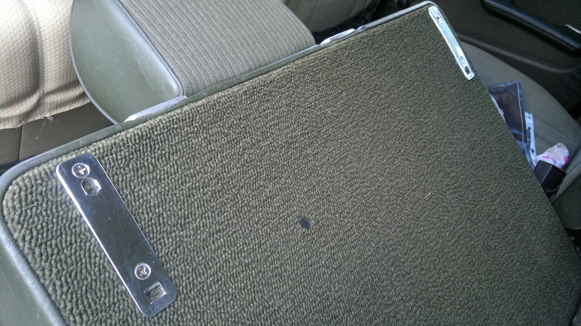 Removal of w123 Wagon rear headrests MercedesBenz Forum